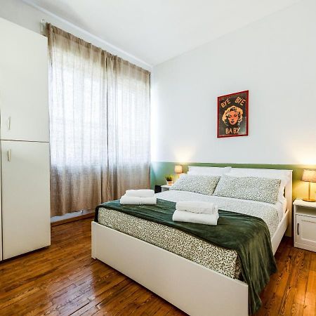 Milanese Elegance - 15 Minutes Duomo Apartment Exterior photo